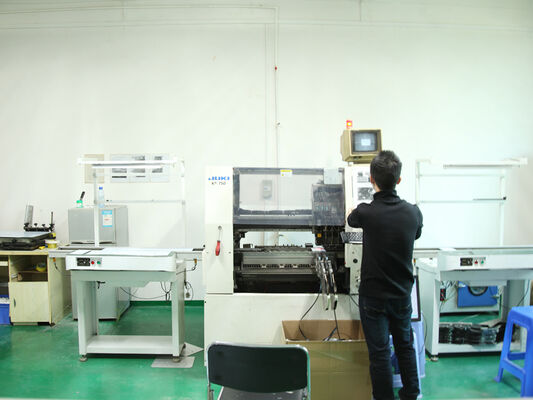 D4 LED防湿ランプ 最大 160 LPW DIP パワー/3CCT/3-相変化 1SKU=12SKU 駐車場,工場などの多くのアプリケーションに理想的なソリューションです