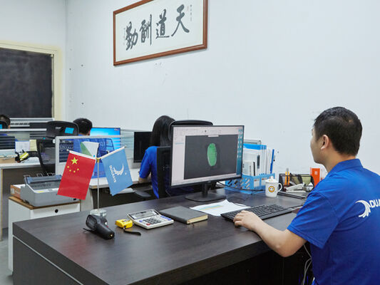 D4 LED防湿ランプ 最大 160 LPW DIP パワー/3CCT/3-相変化 1SKU=12SKU 駐車場,工場などの多くのアプリケーションに理想的なソリューションです