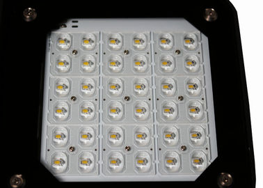 90W 120W 150W 180W IP66は街灯140LPWの高性能のダイスを鋳造アルミハウジングSMD5050 LEDsを導いた