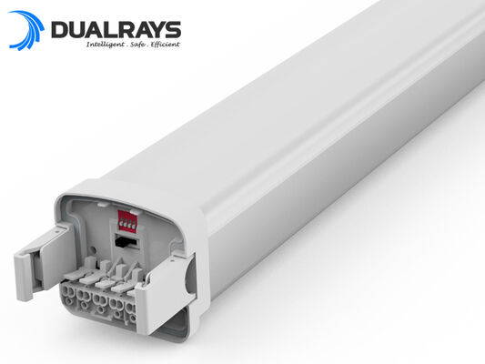 5フィート/80W D5 LED防湿ライト、DIP切り替え可能な電力/3CCT 160LPW効率IP65 IK10保護付き